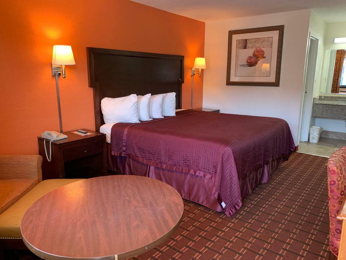 Royal Regency Inn Рок-Хилл Экстерьер фото