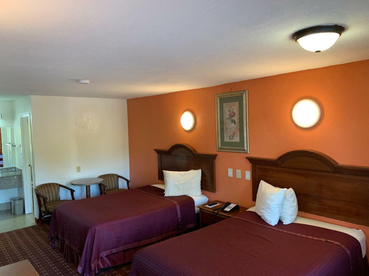 Royal Regency Inn Рок-Хилл Экстерьер фото